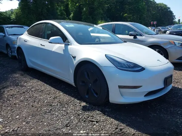 5YJ3E1EA7LF747106 2020 TESLA MODEL 3 - Image 1