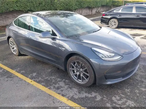 5YJ3E1EA7LF799139 2020 TESLA MODEL 3 - Image 1
