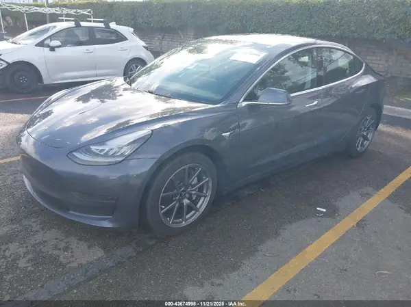 5YJ3E1EA7LF799139 2020 TESLA MODEL 3 - Image 2