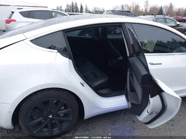5YJ3E1EA7LF799447 2020 TESLA MODEL 3 - Image 8