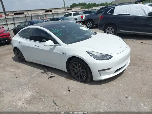 5YJ3E1EA7LF800676 2020 TESLA MODEL 3 - Image 1