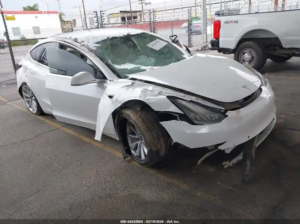 5YJ3E1EA7LF802704 2020 TESLA MODEL 3 - Image 1