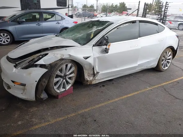 5YJ3E1EA7LF802704 2020 TESLA MODEL 3 - Image 2