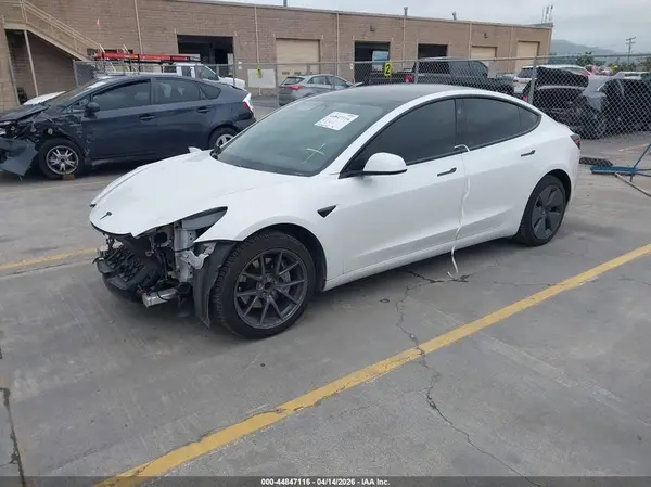 5YJ3E1EA7MF013647 2021 TESLA MODEL 3 - Image 2