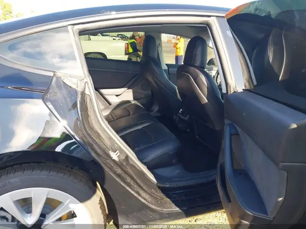 5YJ3E1EA7MF051914 2021 TESLA MODEL 3 - Image 8