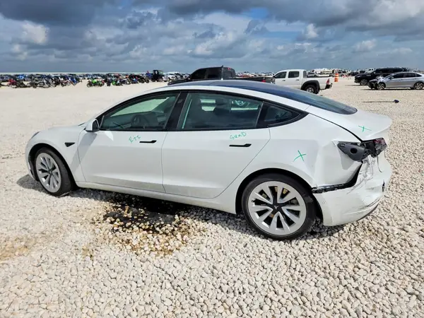 5YJ3E1EA7MF069636 2021 TESLA MODEL 3 - Image 2