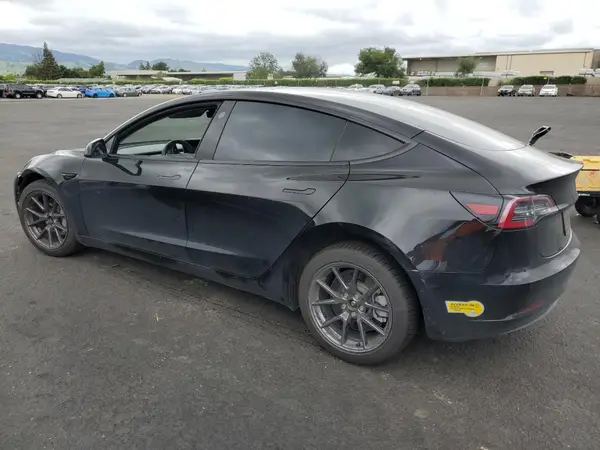 5YJ3E1EA7MF071063 2021 TESLA MODEL 3 - Image 2