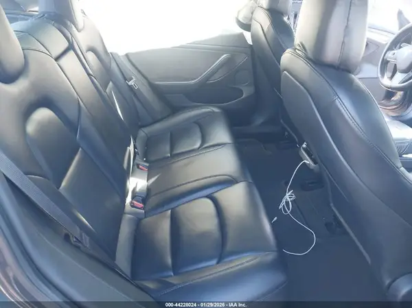 5YJ3E1EA7MF089076 2021 TESLA MODEL 3 - Image 8