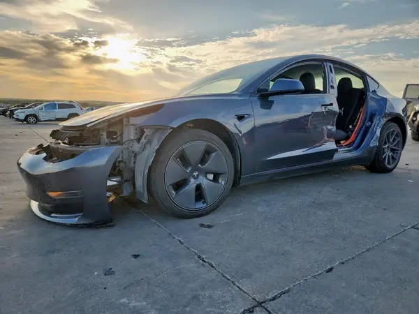 5YJ3E1EA7MF098134 2021 TESLA MODEL 3 - Image 1