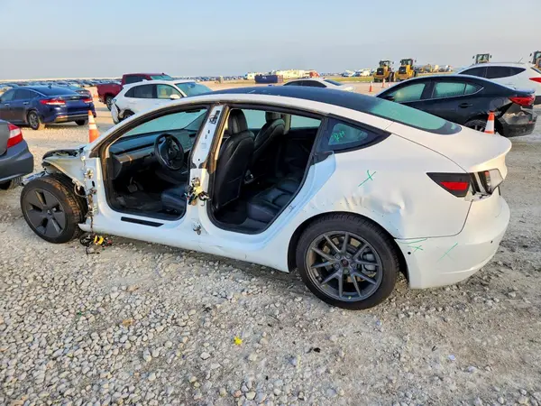 5YJ3E1EA7MF098361 2021 TESLA MODEL 3 - Image 2