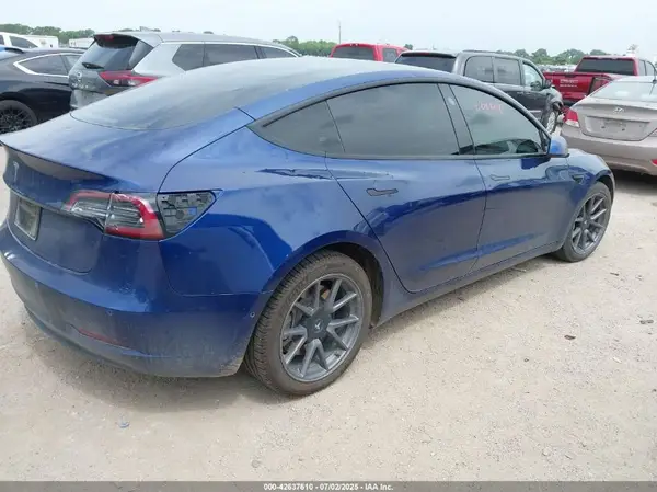 5YJ3E1EA7MF099610 2021 TESLA MODEL 3 - Image 2