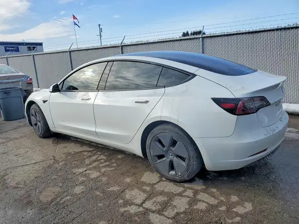 5YJ3E1EA7MF852309 2021 TESLA MODEL 3 - Image 2
