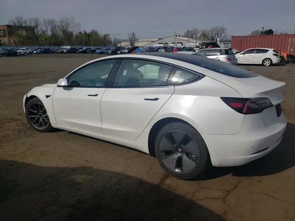 5YJ3E1EA7MF853816 2021 TESLA MODEL 3 - Image 2