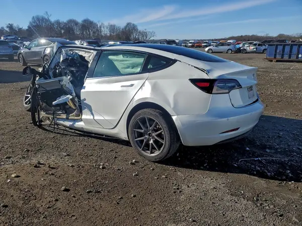5YJ3E1EA7MF854982 2021 TESLA MODEL 3 - Image 2