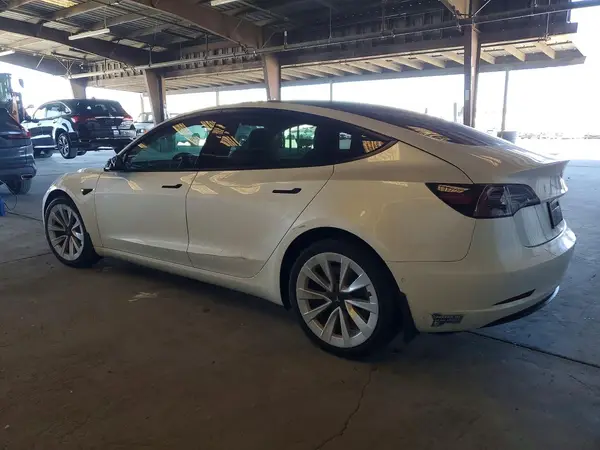5YJ3E1EA7MF862564 2021 TESLA MODEL 3 - Image 2