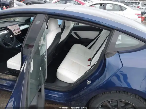5YJ3E1EA7MF870258 2021 TESLA MODEL 3 - Image 8