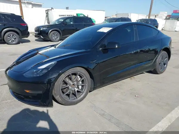 5YJ3E1EA7MF870910 2021 TESLA MODEL 3 - Image 2