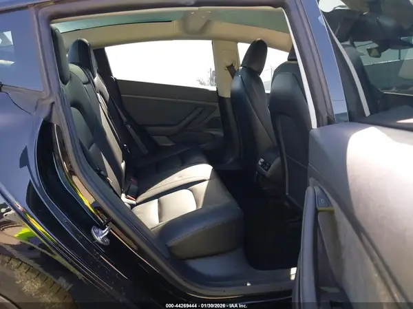 5YJ3E1EA7MF870910 2021 TESLA MODEL 3 - Image 8