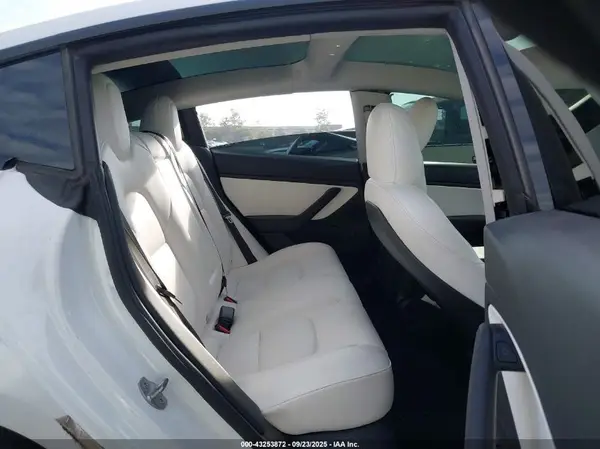 5YJ3E1EA7MF879252 2021 TESLA MODEL 3 - Image 8