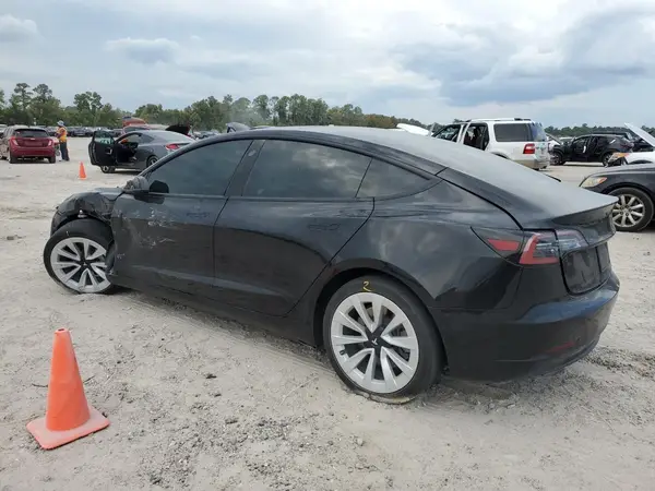 5YJ3E1EA7MF920656 2021 TESLA MODEL 3 - Image 2