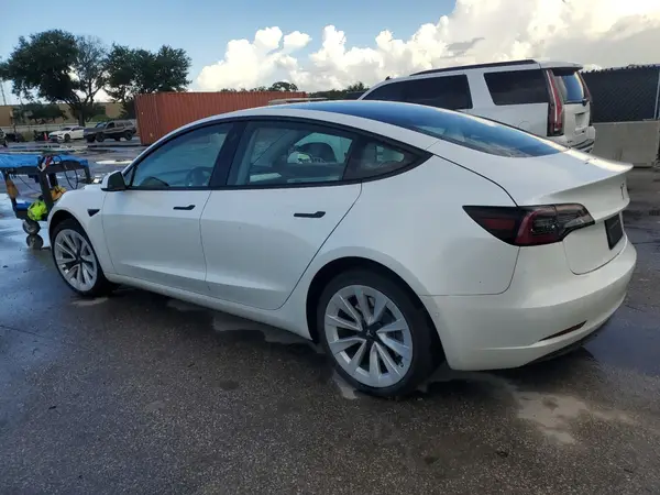 5YJ3E1EA7MF925713 2021 TESLA MODEL 3 - Image 2