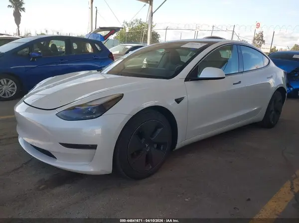 5YJ3E1EA7MF939515 2021 TESLA MODEL 3 - Image 2