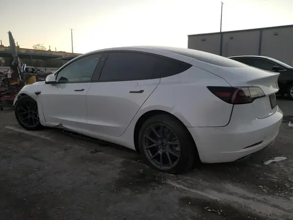 5YJ3E1EA7MF940616 2021 TESLA MODEL 3 - Image 2