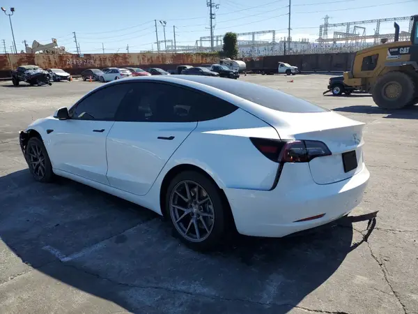 5YJ3E1EA7MF982543 2021 TESLA MODEL 3 - Image 2