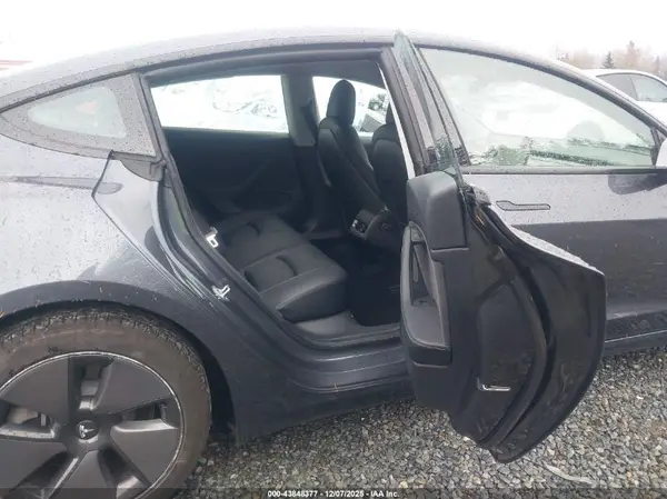 5YJ3E1EA7MF985667 2021 TESLA MODEL 3 - Image 8