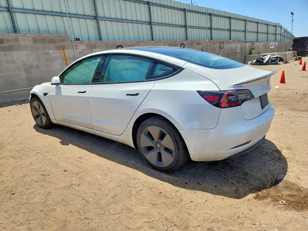 5YJ3E1EA7MF989590 2021 TESLA MODEL 3 - Image 2