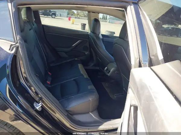5YJ3E1EA7MF998323 2021 TESLA MODEL 3 - Image 8