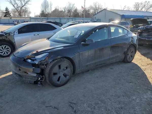 5YJ3E1EA7NF104662 2022 TESLA MODEL 3 - Image 1