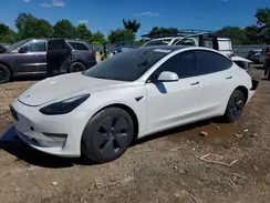 5YJ3E1EA7NF105021 2022 TESLA MODEL 3
