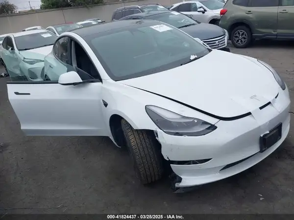5YJ3E1EA7NF108758 2022 TESLA MODEL 3 - Image 1