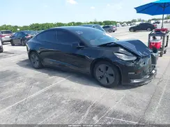 5YJ3E1EA7NF110185 2022 TESLA MODEL 3