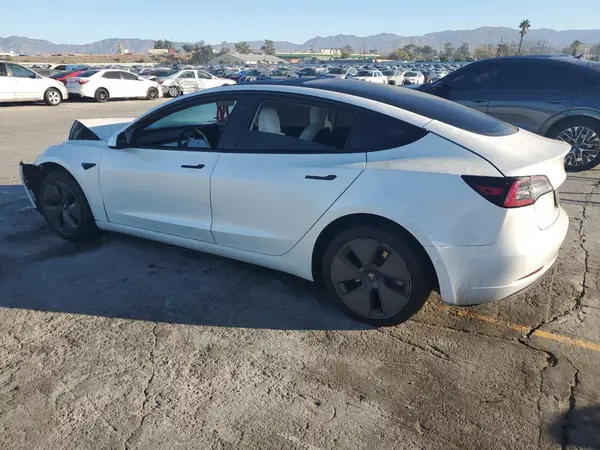 5YJ3E1EA7NF122028 2022 TESLA MODEL 3 - Image 2