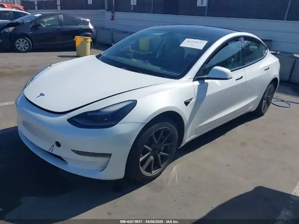 5YJ3E1EA7NF124930 2022 TESLA MODEL 3 - Image 2