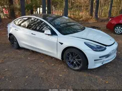 5YJ3E1EA7NF126063 2022 TESLA MODEL 3