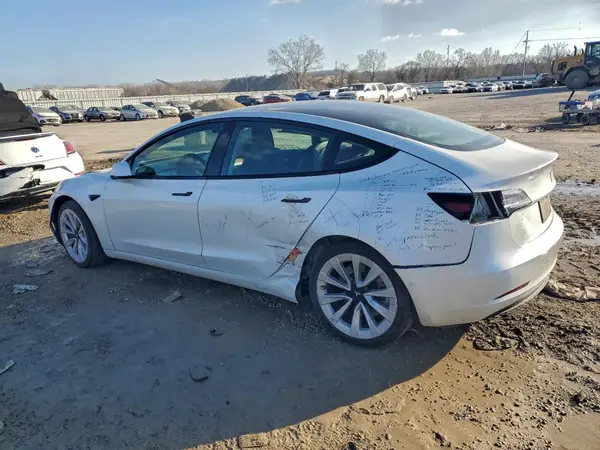 5YJ3E1EA7NF143879 2022 TESLA MODEL 3 - Image 2