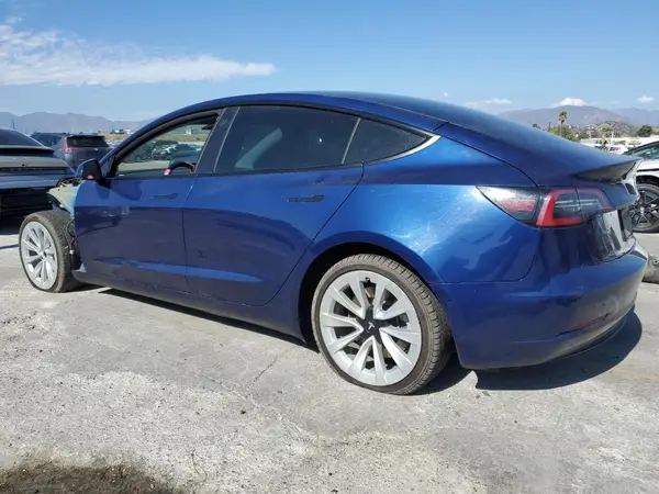 5YJ3E1EA7NF145468 2022 TESLA MODEL 3 - Image 2
