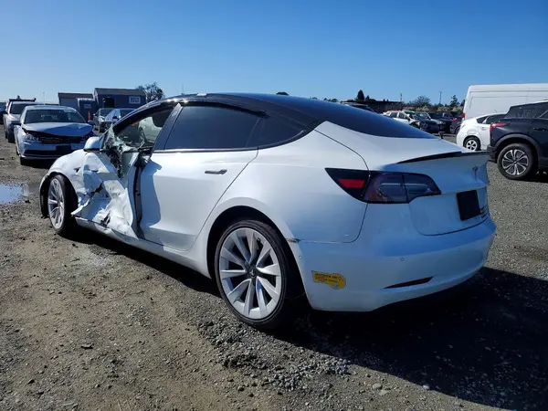 5YJ3E1EA7NF154994 2022 TESLA MODEL 3 - Image 2