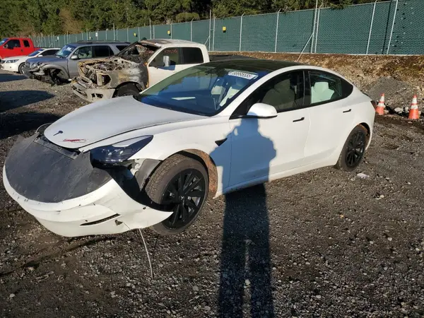 5YJ3E1EA7NF164991 2022 TESLA MODEL 3 - Image 1