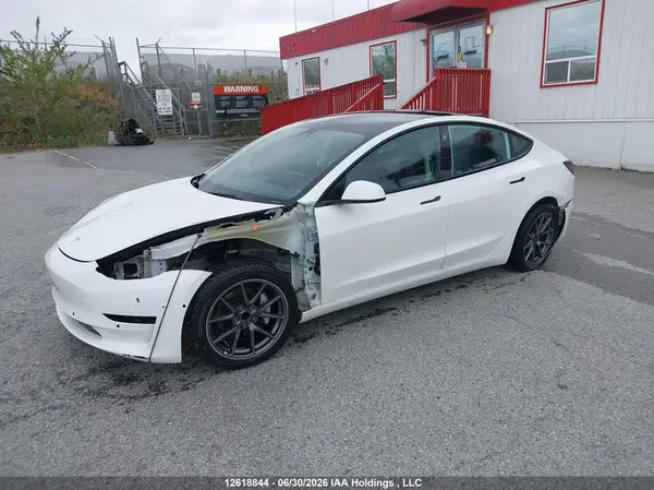 5YJ3E1EA7NF167907 2022 TESLA MODEL 3 - Image 2