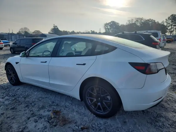 5YJ3E1EA7NF168491 2022 TESLA MODEL 3 - Image 2