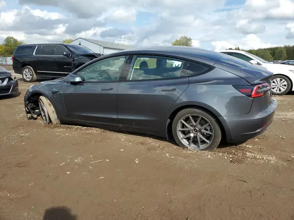 5YJ3E1EA7NF173514 2022 TESLA MODEL 3 - Image 2