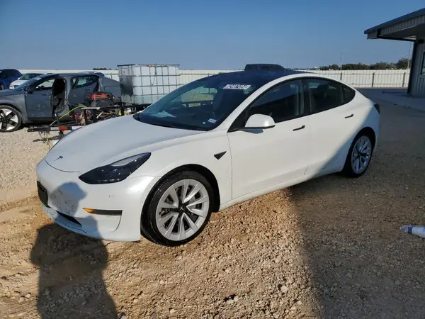 5YJ3E1EA7NF184741 2022 TESLA MODEL 3 - Image 1