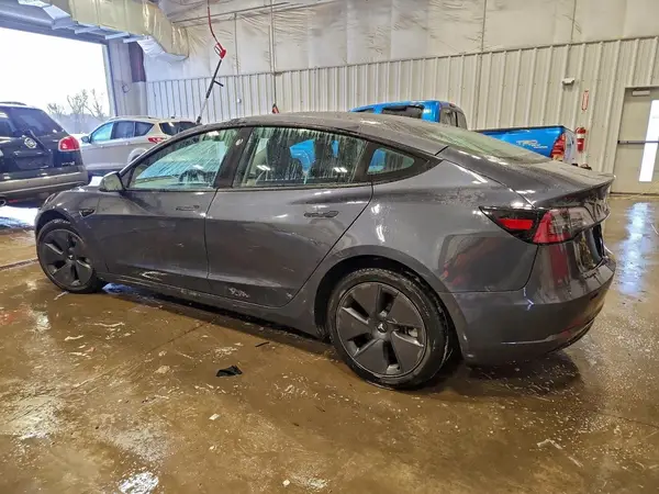 5YJ3E1EA7NF186666 2022 TESLA MODEL 3 - Image 2