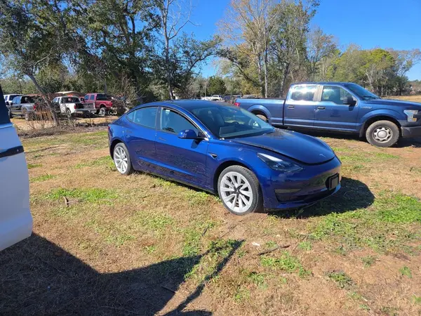 5YJ3E1EA7NF187350 2022 TESLA MODEL 3 - Image 1