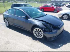 5YJ3E1EA7NF187820 2022 TESLA MODEL 3
