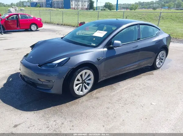 5YJ3E1EA7NF187820 2022 TESLA MODEL 3 - Image 2
